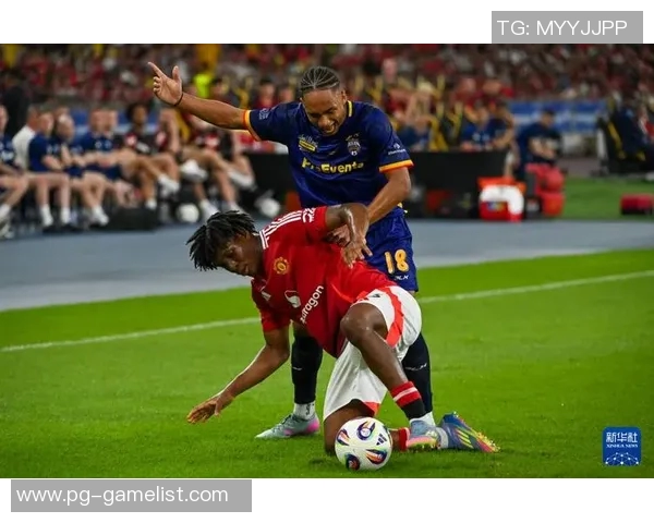 友谊赛曼联与拜仁战平红牌事件引发全场热议与争议