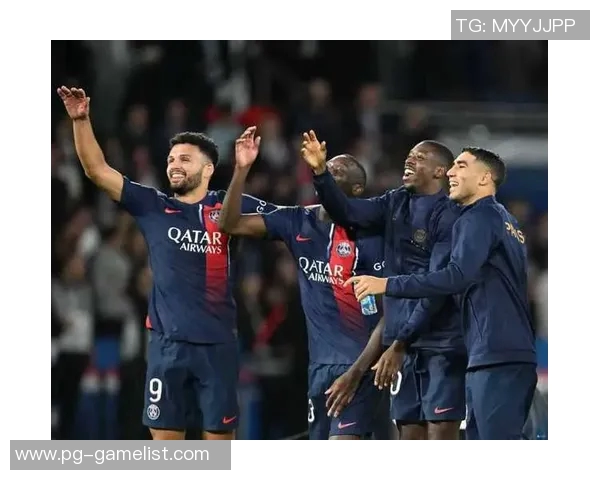 德甲激战：巴黎圣日耳曼与那不勒斯鏖战成平局绝杀瞬间引发全场沸腾