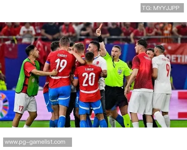 波尔图大胜尤文图斯五比一乌龙球引发全场热议与争议判罚 波尔图大胜尤文图斯五比一乌龙球引发全场热议与争议判罚