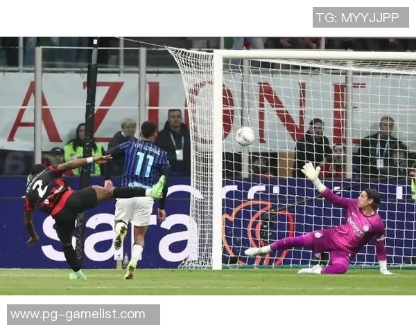 中超激战：AC米兰小胜曼联红牌争议引发全场热议与十大精彩进球回顾