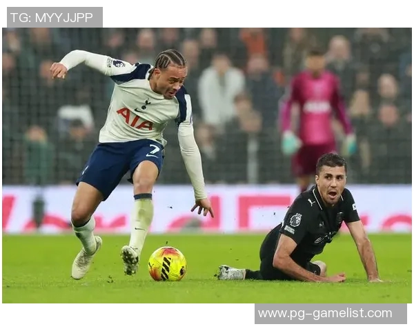 中超联赛曼城与热刺战平引发热议赛后分析精彩瞬间回顾